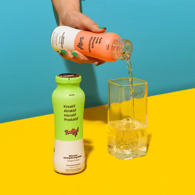 10 Macam Macam Minuman Collagen dan Contohnya 8 realfood up peach & collagen